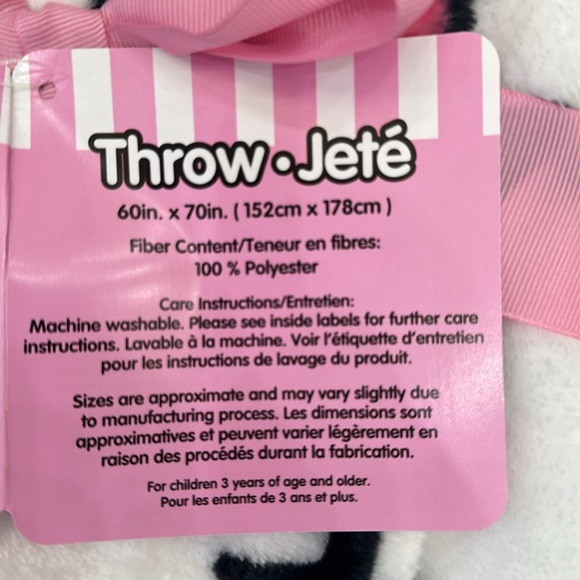 Hello Kitty Throw with pink strawberry drink NWT - Picture 3 of 4